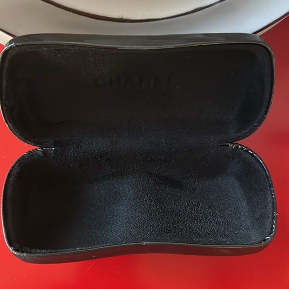 CHANEL Sunglasses Hard Case Black Gold Logo - Picture 7 of 7